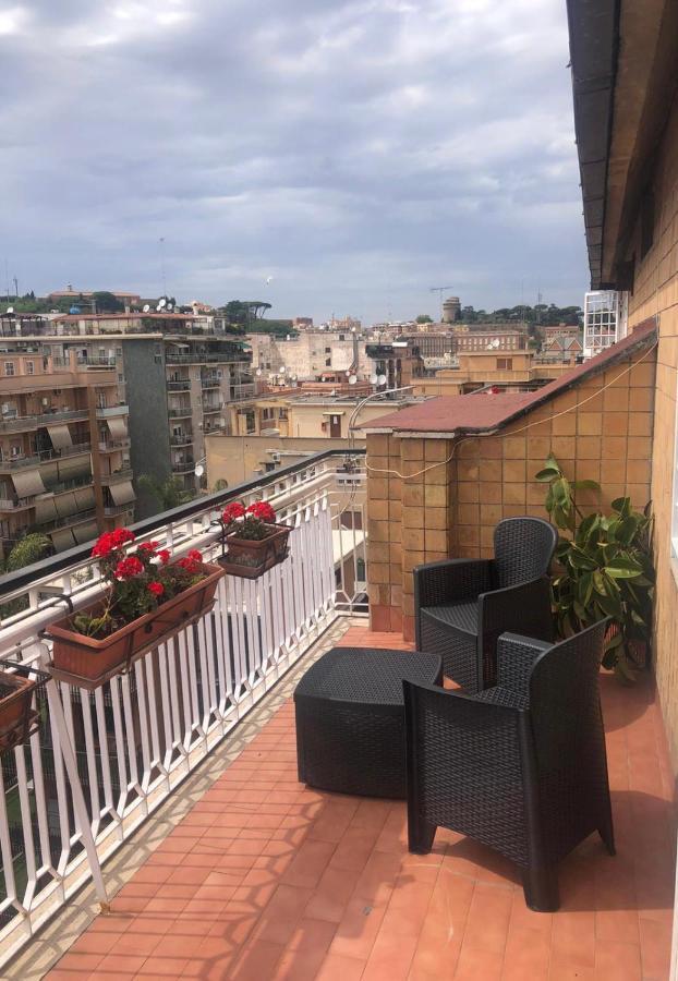Alloggio Turistico Roberta San Pietro Rome Exterior photo